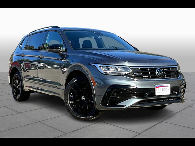 2022 Volkswagen Tiguan SE R-Line Black