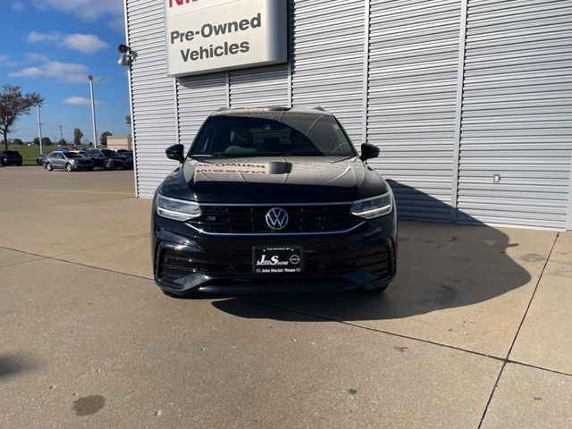 2022 Volkswagen Tiguan SE R-Line Black