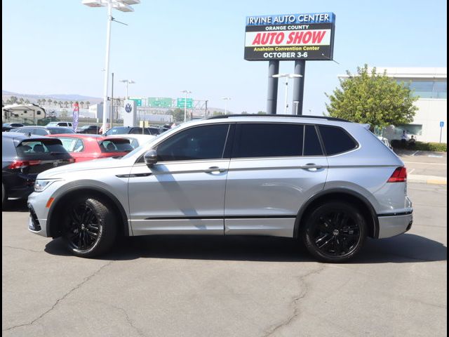 2022 Volkswagen Tiguan SE R-Line Black