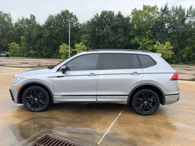 2022 Volkswagen Tiguan SE R-Line Black