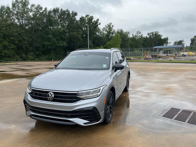 2022 Volkswagen Tiguan SE R-Line Black