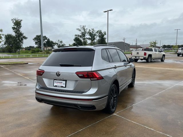 2022 Volkswagen Tiguan SE R-Line Black