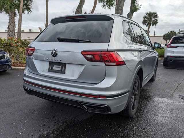 2022 Volkswagen Tiguan SE R-Line Black