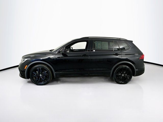 2022 Volkswagen Tiguan SE R-Line Black