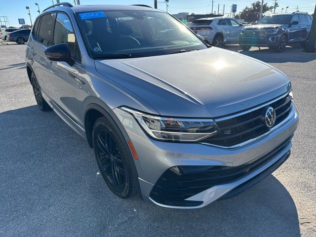 2022 Volkswagen Tiguan SE R-Line Black