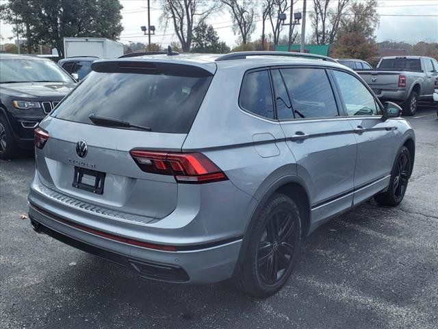 2022 Volkswagen Tiguan SE R-Line Black