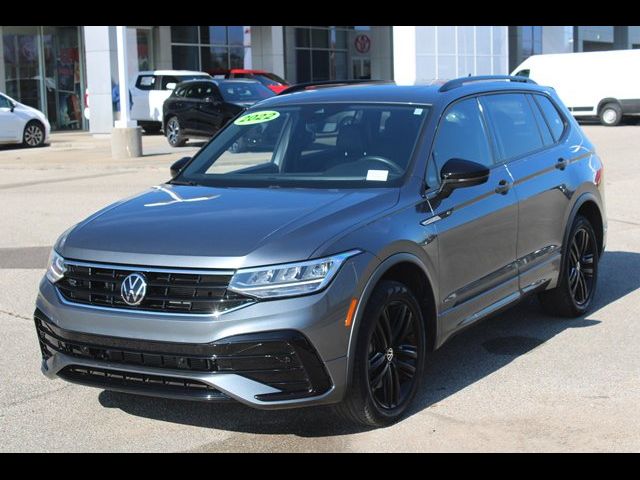 2022 Volkswagen Tiguan SE R-Line Black