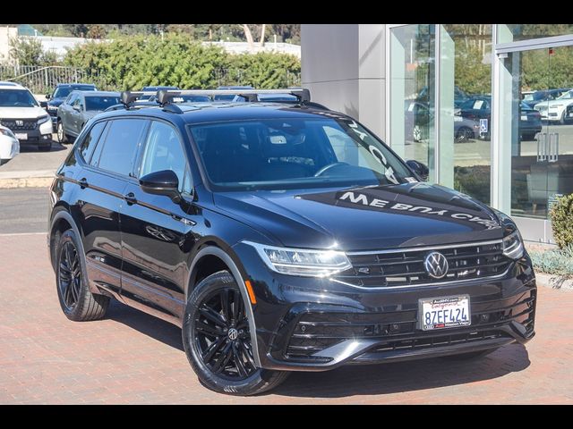 2022 Volkswagen Tiguan SE R-Line Black