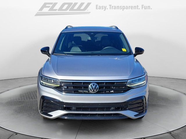 2022 Volkswagen Tiguan SE R-Line Black