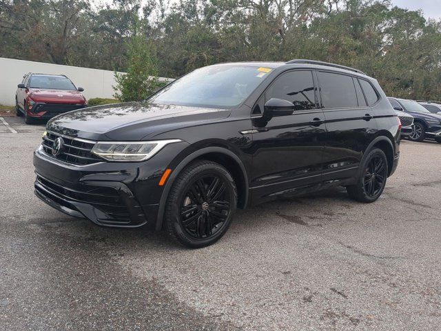 2022 Volkswagen Tiguan SE R-Line Black