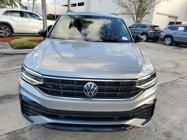 2022 Volkswagen Tiguan SE R-Line Black