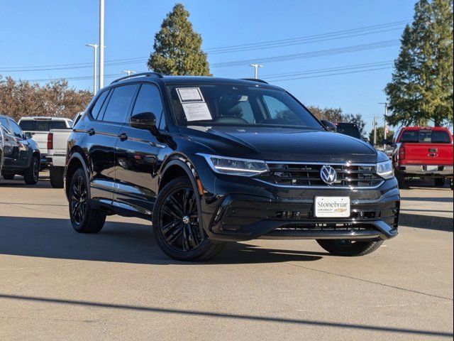 2022 Volkswagen Tiguan SE R-Line Black