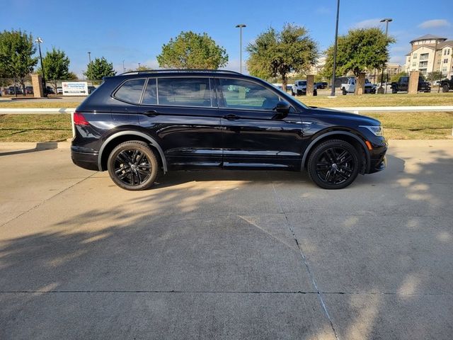 2022 Volkswagen Tiguan SE R-Line Black