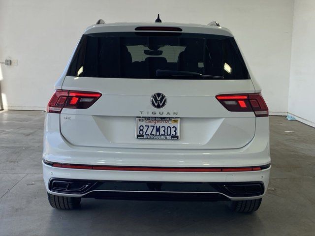 2022 Volkswagen Tiguan SE R-Line Black