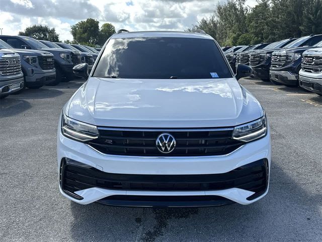 2022 Volkswagen Tiguan SE R-Line Black