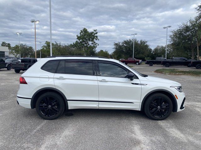 2022 Volkswagen Tiguan SE R-Line Black