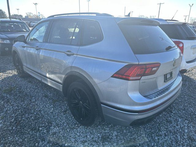 2022 Volkswagen Tiguan SE R-Line Black