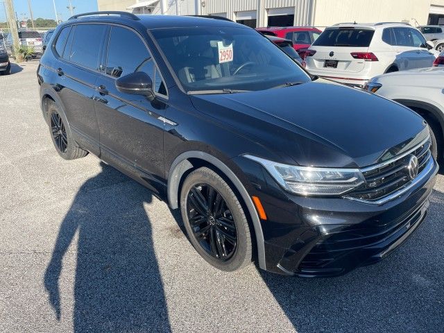 2022 Volkswagen Tiguan SE R-Line Black