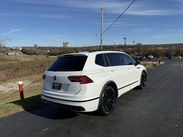 2022 Volkswagen Tiguan SE R-Line Black