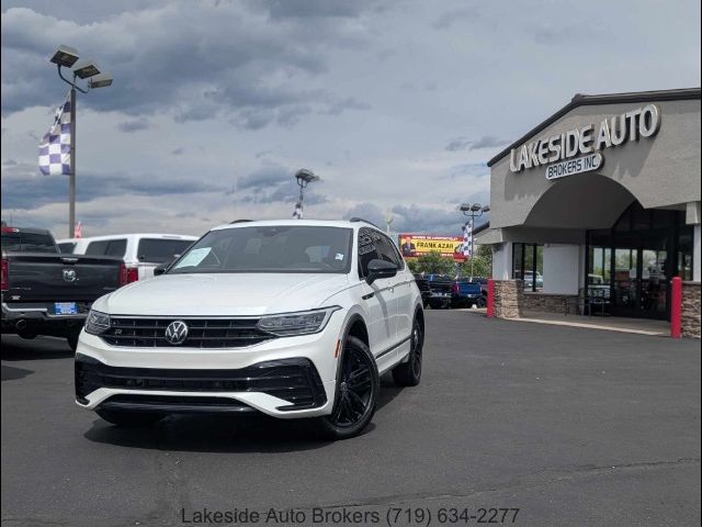 2022 Volkswagen Tiguan SE R-Line Black