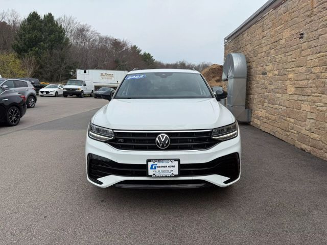 2022 Volkswagen Tiguan SE R-Line Black