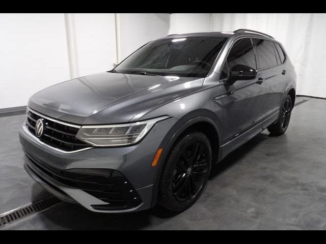 2022 Volkswagen Tiguan SE R-Line Black