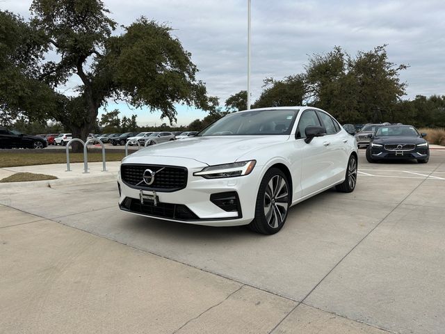 2022 Volvo S60 