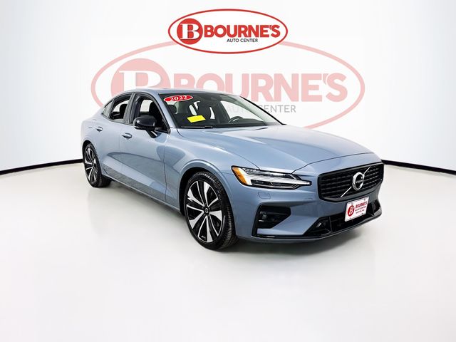 2022 Volvo S60 Momentum