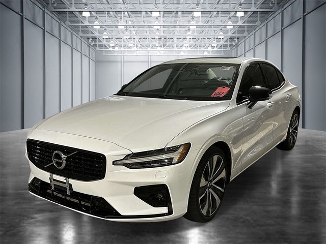 2022 Volvo S60 