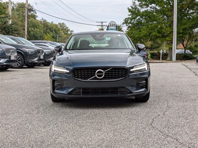 2022 Volvo S60 Momentum