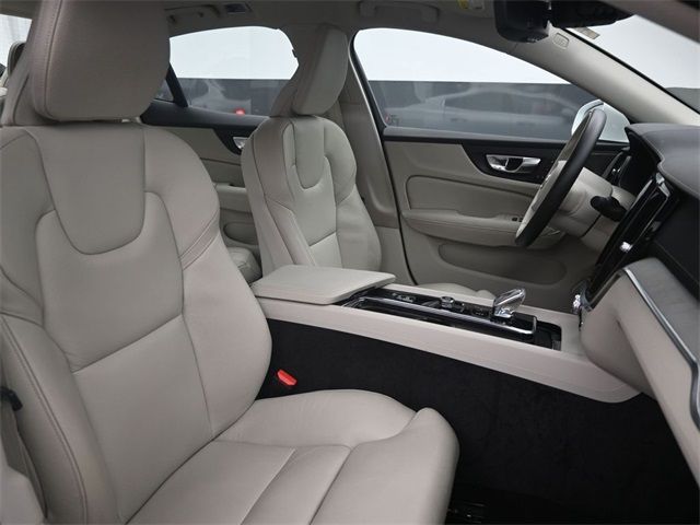 2022 Volvo S60 Inscription