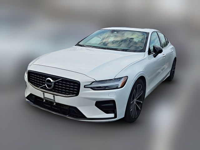 2022 Volvo S60 Momentum