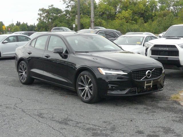 2022 Volvo S60 