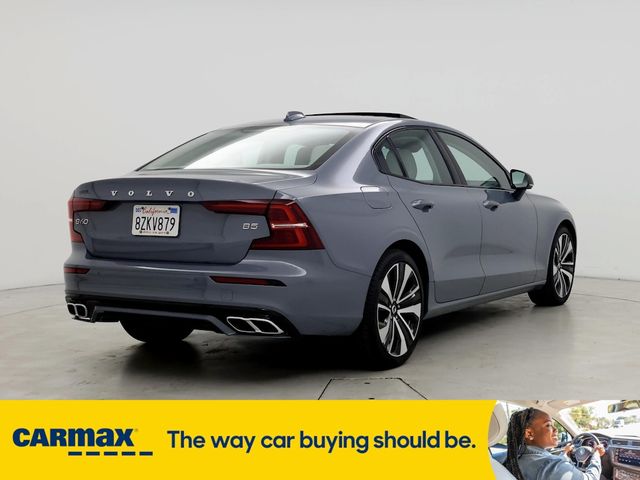 2022 Volvo S60 Momentum