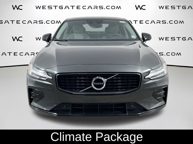 2022 Volvo S60 Momentum