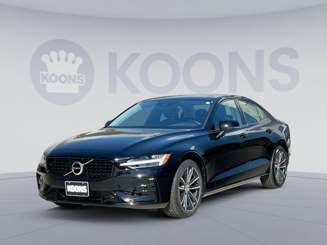 2022 Volvo S60 Momentum