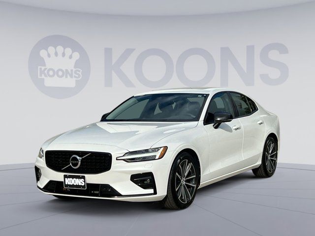 2022 Volvo S60 