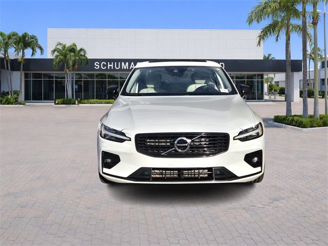 2022 Volvo S60 Momentum