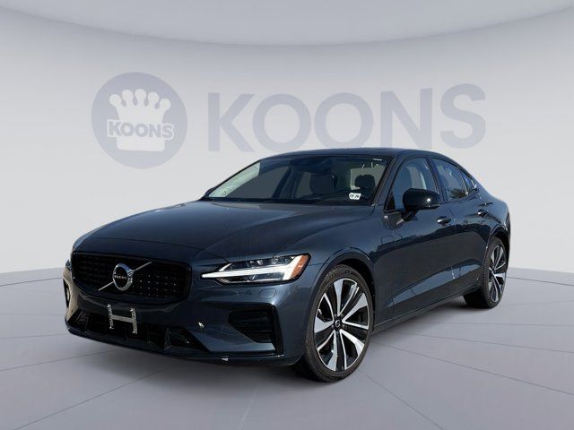 2022 Volvo S60 Momentum