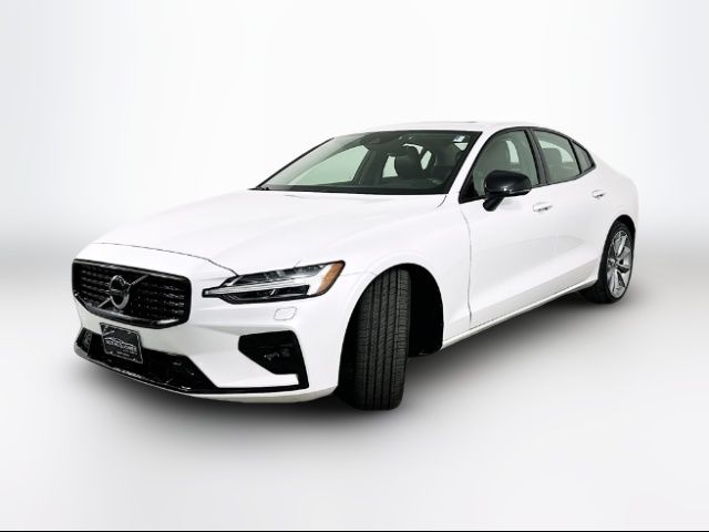 2022 Volvo S60 Momentum