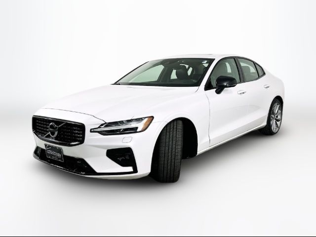 2022 Volvo S60 Momentum