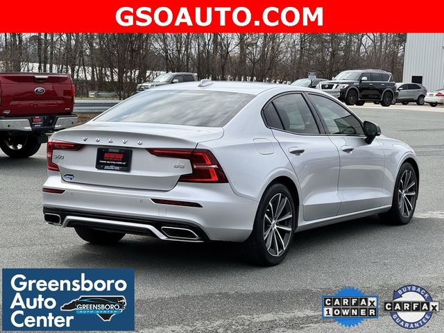 2022 Volvo S60 Momentum