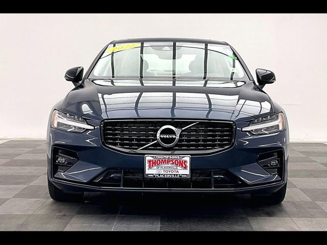 2022 Volvo S60 Momentum