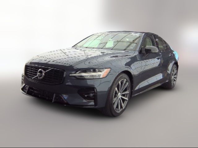 2022 Volvo S60 Momentum