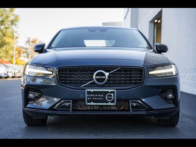 2022 Volvo S60 Momentum