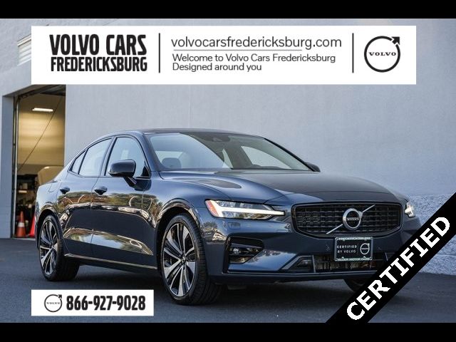 2022 Volvo S60 Momentum