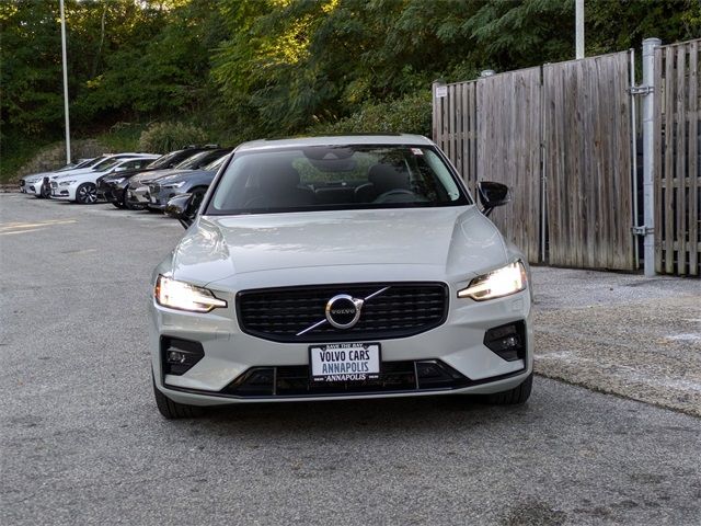 2022 Volvo S60 Momentum