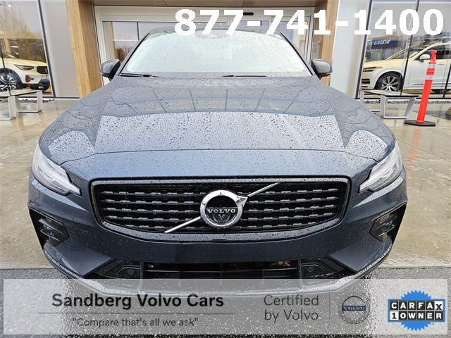 2022 Volvo S60 Momentum