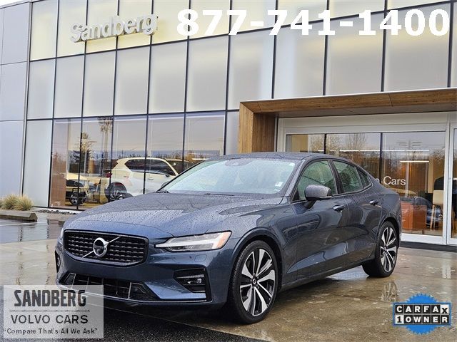 2022 Volvo S60 Momentum