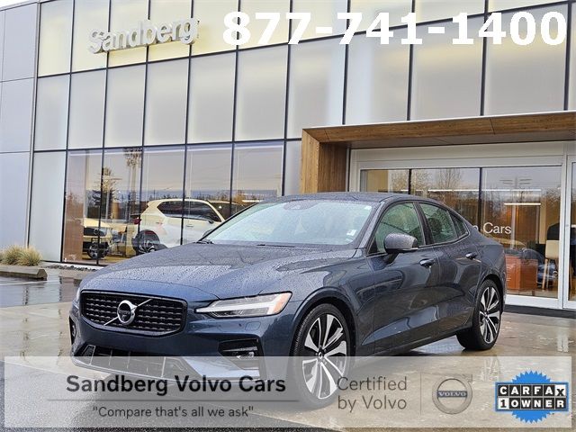 2022 Volvo S60 Momentum